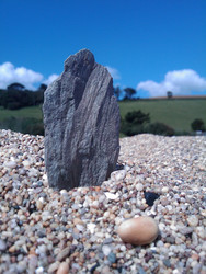 MDA Vario IV photo - Rock on a pebble beach